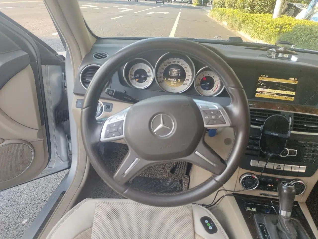 Mercedes-Benz C-Class 2011 C 200 CGI Elegant Model — миниатюра 10