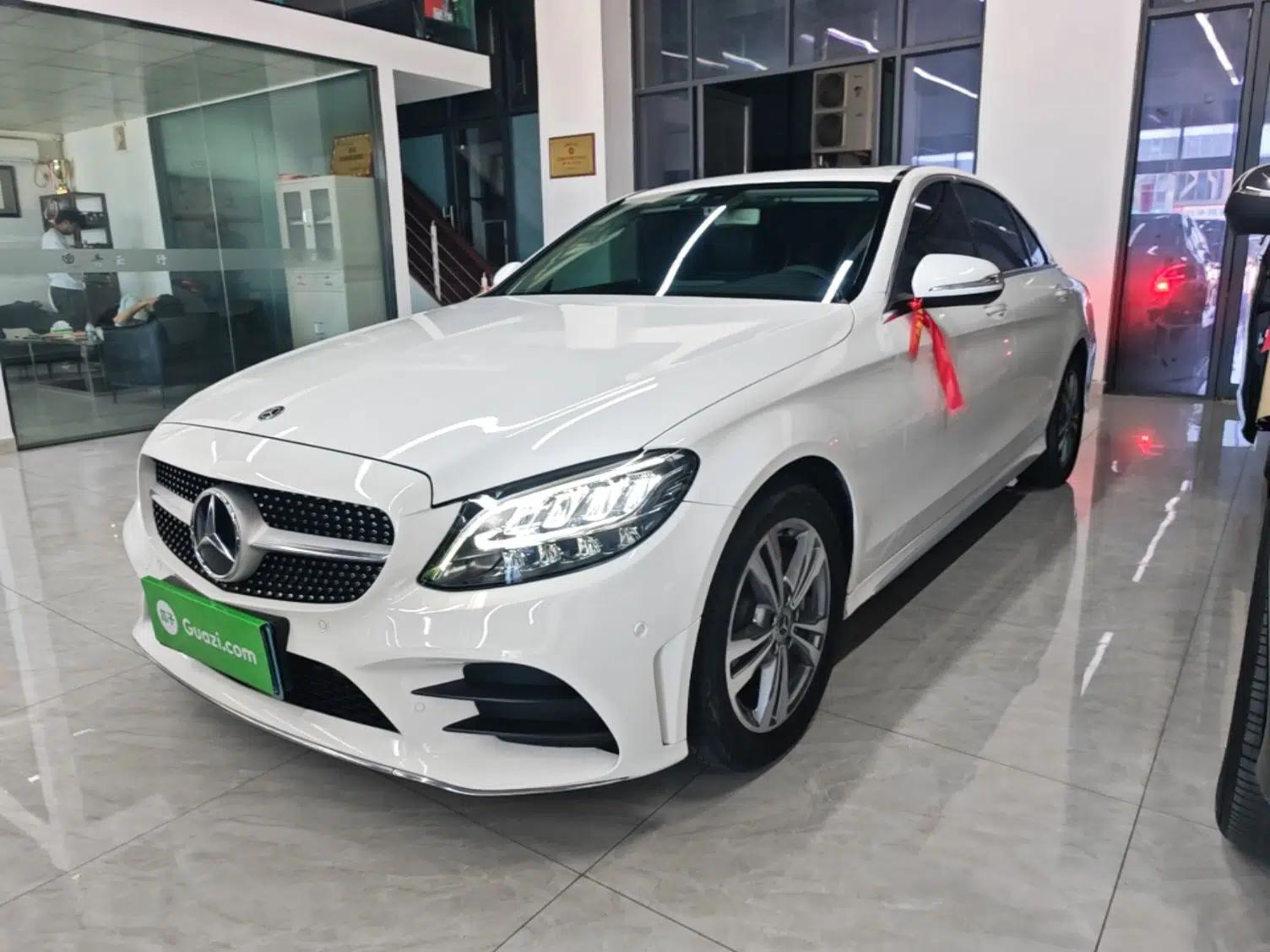 Mercedes-Benz C-Class 2019 C 180 L Fashion Edition Sport Version — миниатюра 1