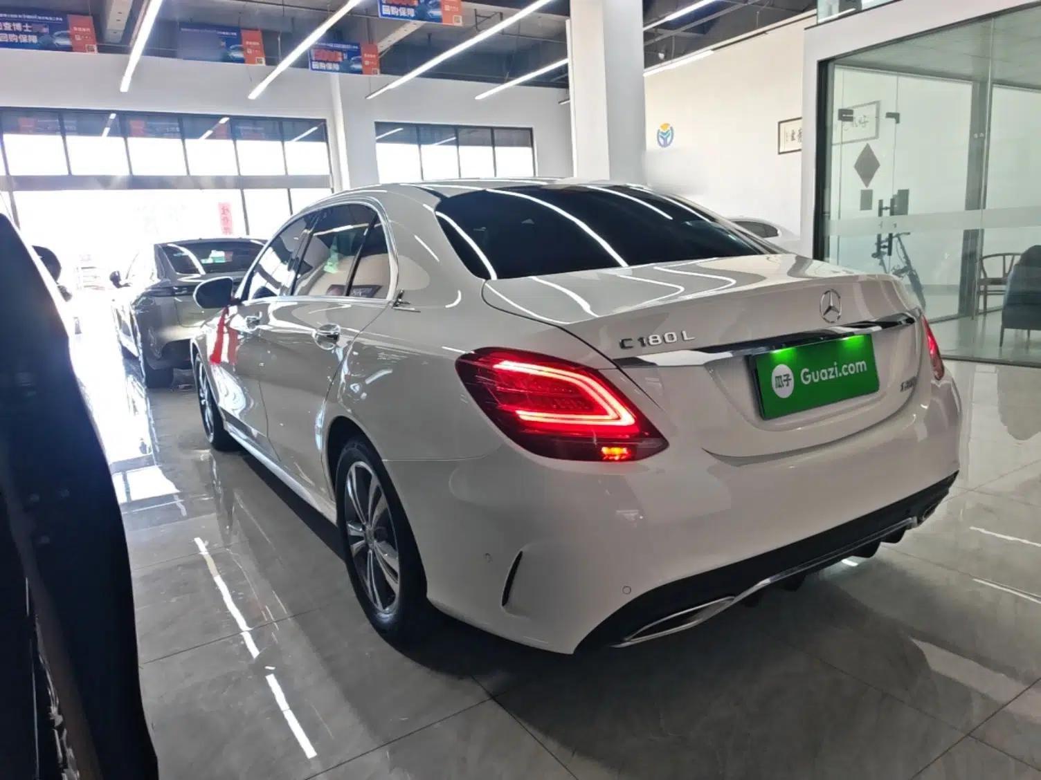 Mercedes-Benz C-Class 2019 C 180 L Fashion Edition Sport Version — миниатюра 13