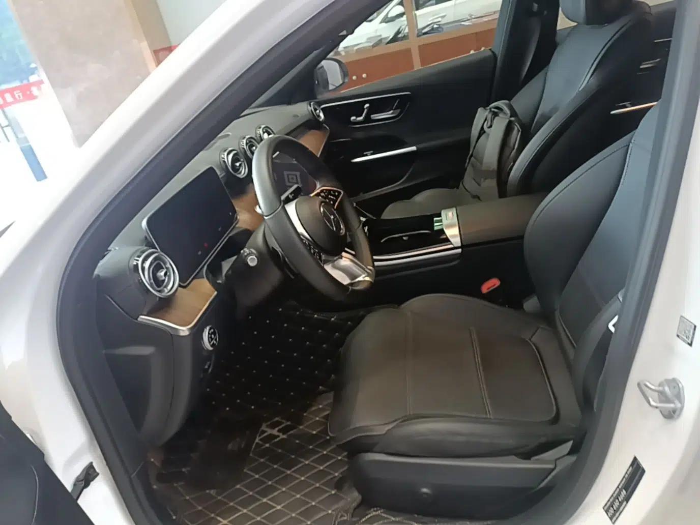 Mercedes-Benz C-Class 2023 C 260 L — миниатюра 17