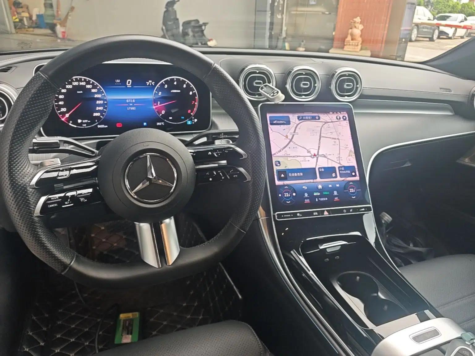 Mercedes-Benz C-Class 2023 Restyled C 260 L Night Edition Sports Version — миниатюра 17
