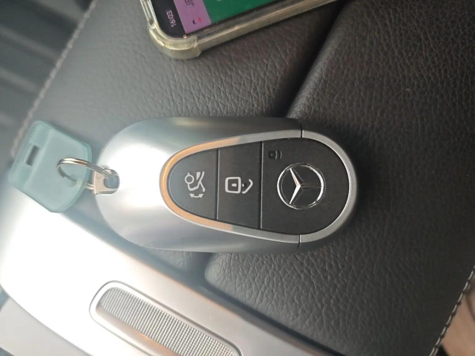 Mercedes-Benz C-Class 2023 Restyled C 260 L Night Edition Sports Version — миниатюра 28