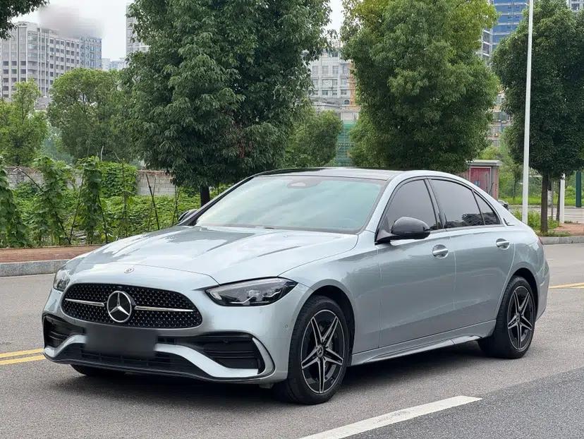 Mercedes-Benz C-Class 2023 Restyled C 260 L Night Edition Sports Version — миниатюра 1
