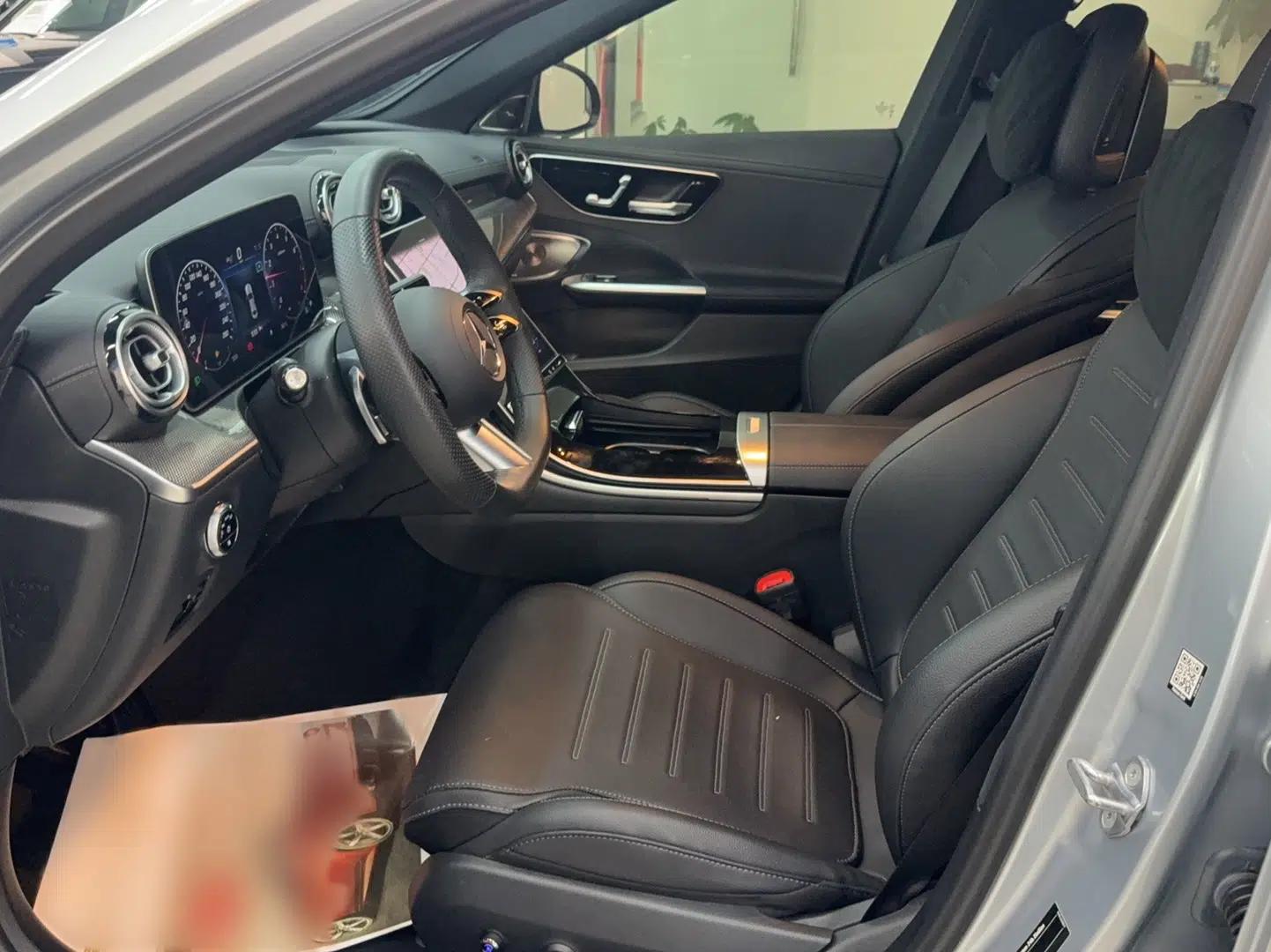 Mercedes-Benz C-Class 2023 Restyled C 260 L Night Edition Sports Version — миниатюра 11