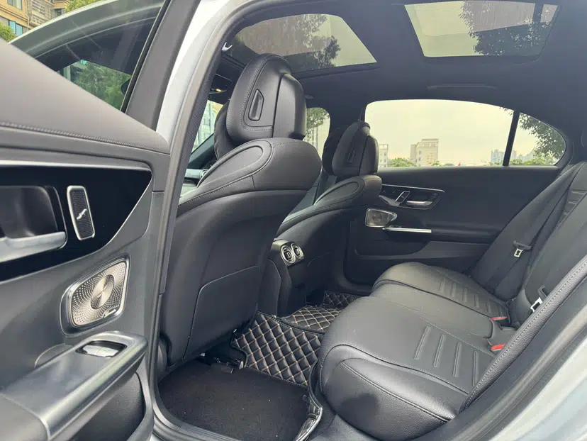Mercedes-Benz C-Class 2023 Restyled C 260 L Night Edition Sports Version — миниатюра 14