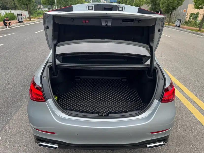 Mercedes-Benz C-Class 2023 Restyled C 260 L Night Edition Sports Version — миниатюра 15