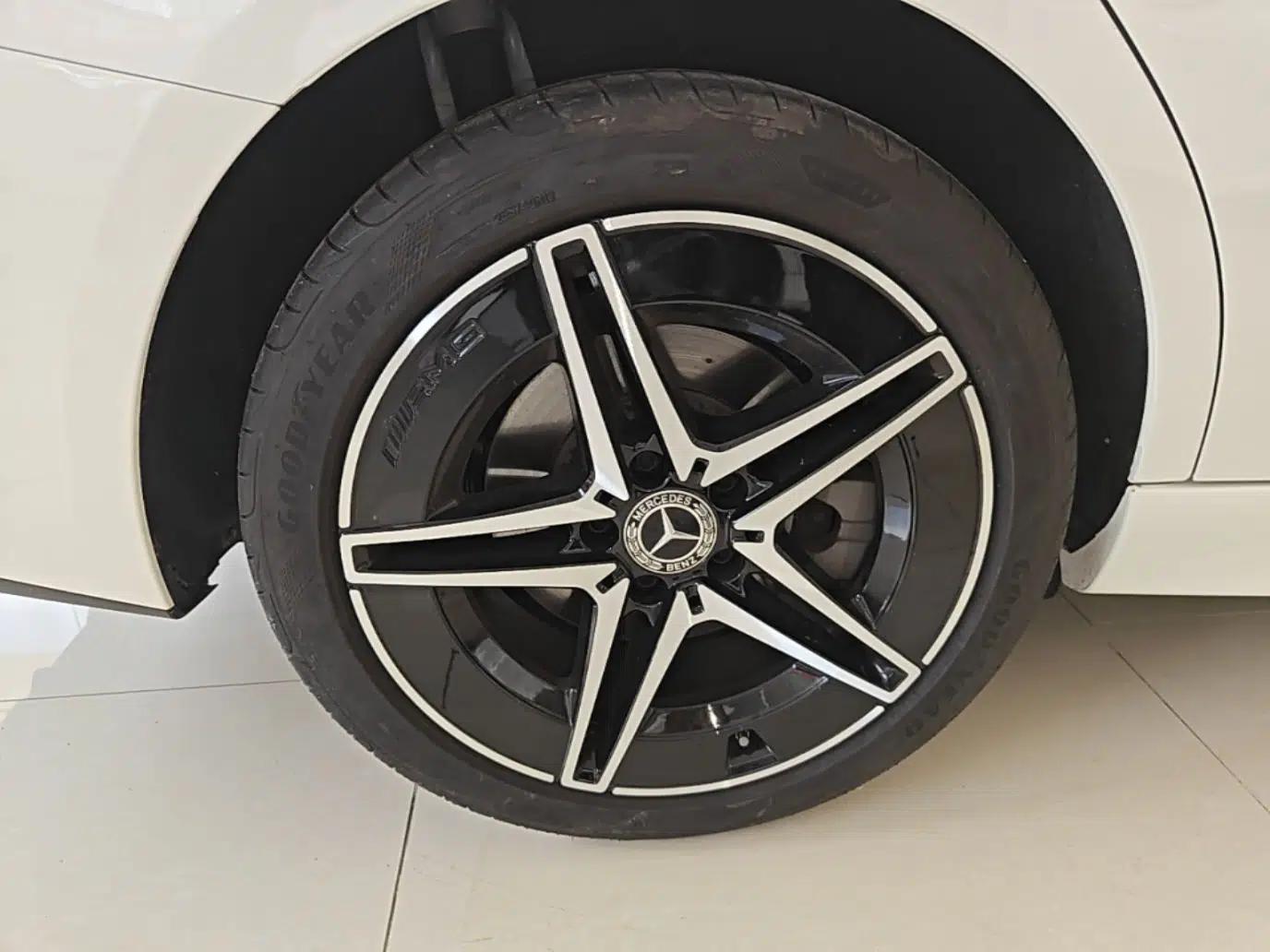 Mercedes-Benz C-Class 2025 C 260 L Obsidian Night Sport Edition — миниатюра 11