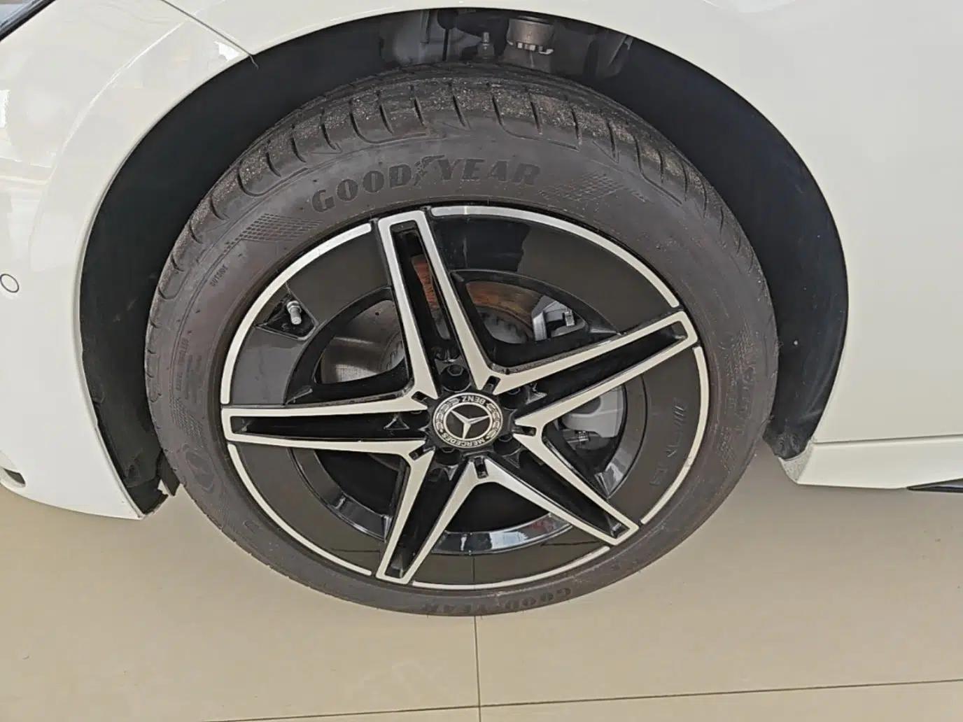 Mercedes-Benz C-Class 2025 C 260 L Obsidian Night Sport Edition — миниатюра 10