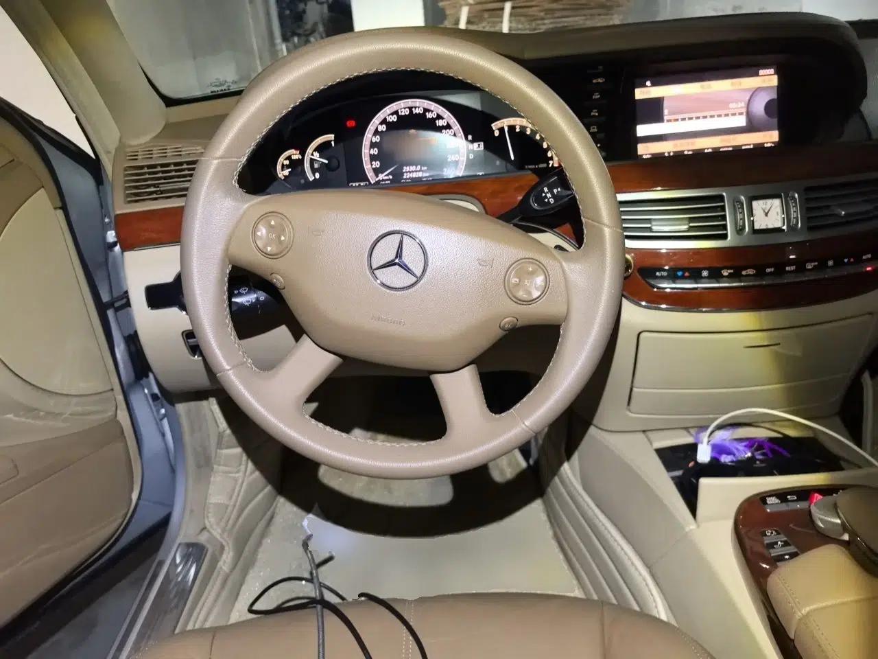 Mercedes-Benz S-Class 2008 S 300 L Business Model — миниатюра 10