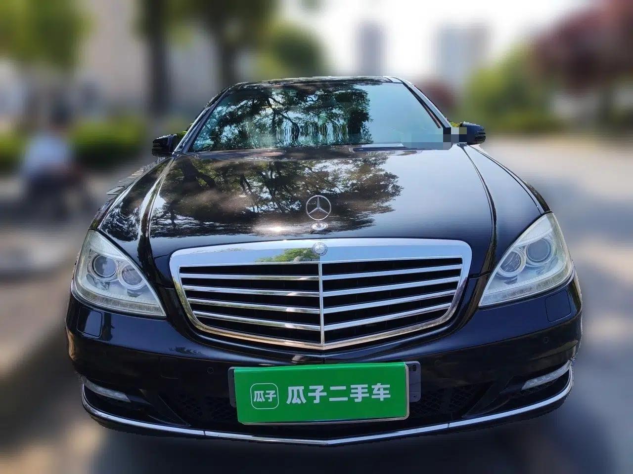 Mercedes-Benz S-Class 2010 S 300 L Luxury Model — миниатюра 2