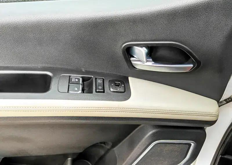 Refine M4 2017 1.9T Diesel Manual Deluxe Smart Edition — миниатюра 28
