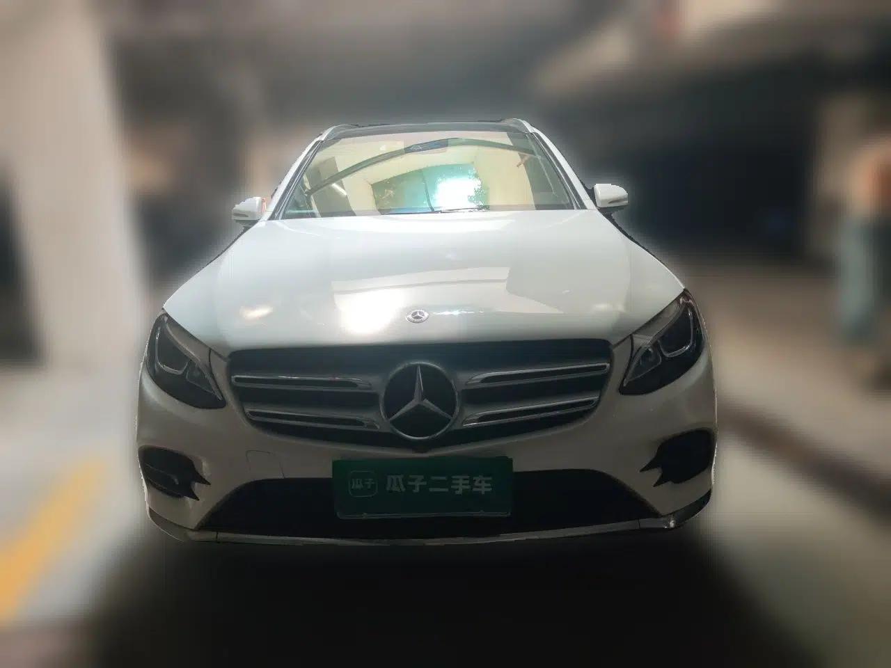 Mercedes-Benz GLC 2017 GLC 260 4MATIC Luxury Model — миниатюра 2