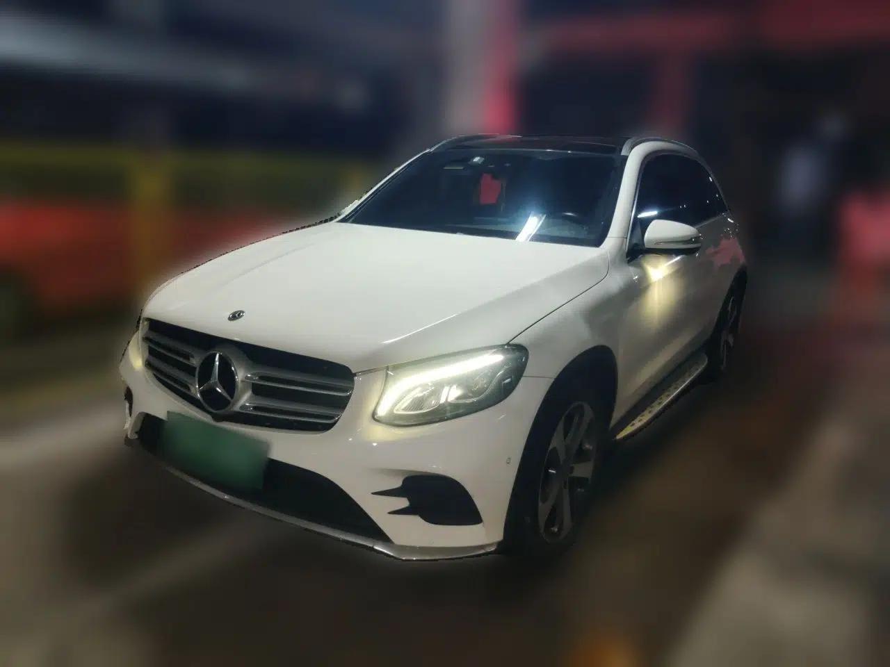 Mercedes-Benz GLC 2017 GLC 260 4MATIC Luxury Model — миниатюра 1