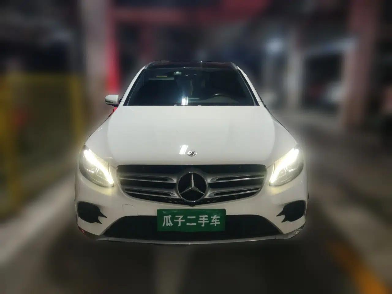 Mercedes-Benz GLC 2017 GLC 260 4MATIC Luxury Model — миниатюра 2