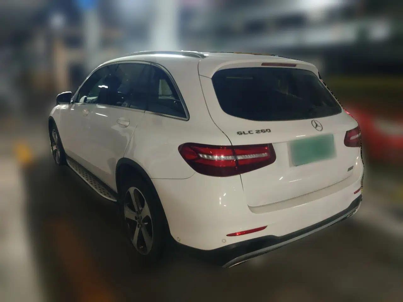 Mercedes-Benz GLC 2017 GLC 260 4MATIC Luxury Model — миниатюра 4