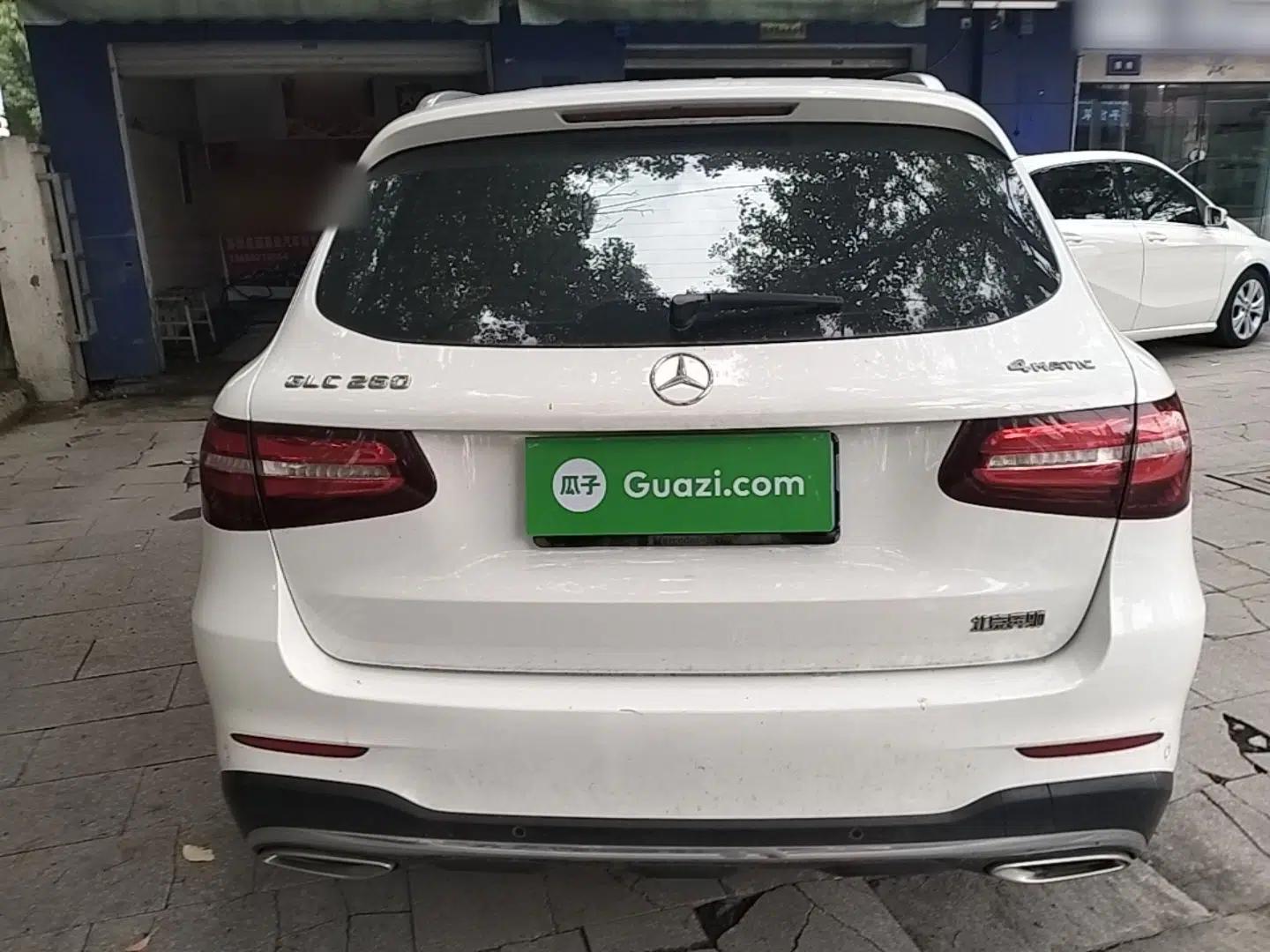 Mercedes-Benz GLC 2019 GLC 260 4MATIC Luxury Model — миниатюра 5