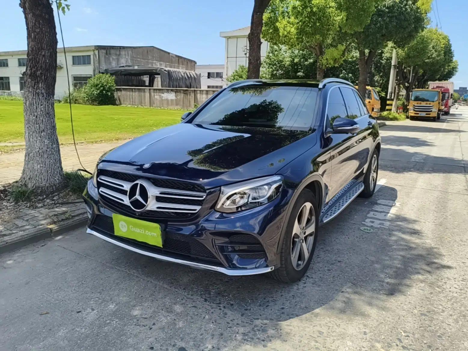Mercedes-Benz GLC 2017 GLC 260 4MATIC Luxury Model — миниатюра 1