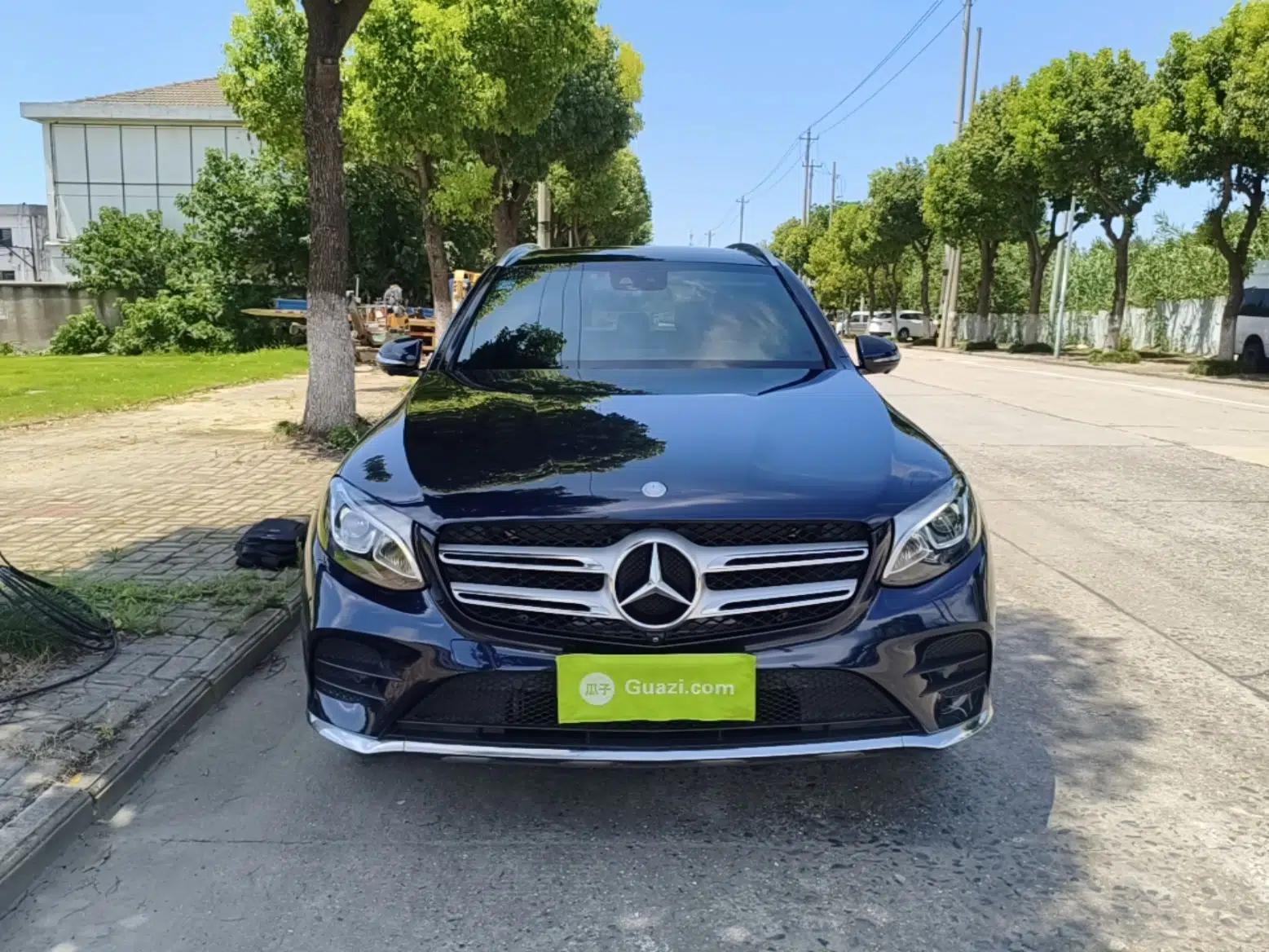 Mercedes-Benz GLC 2017 GLC 260 4MATIC Luxury Model — миниатюра 2