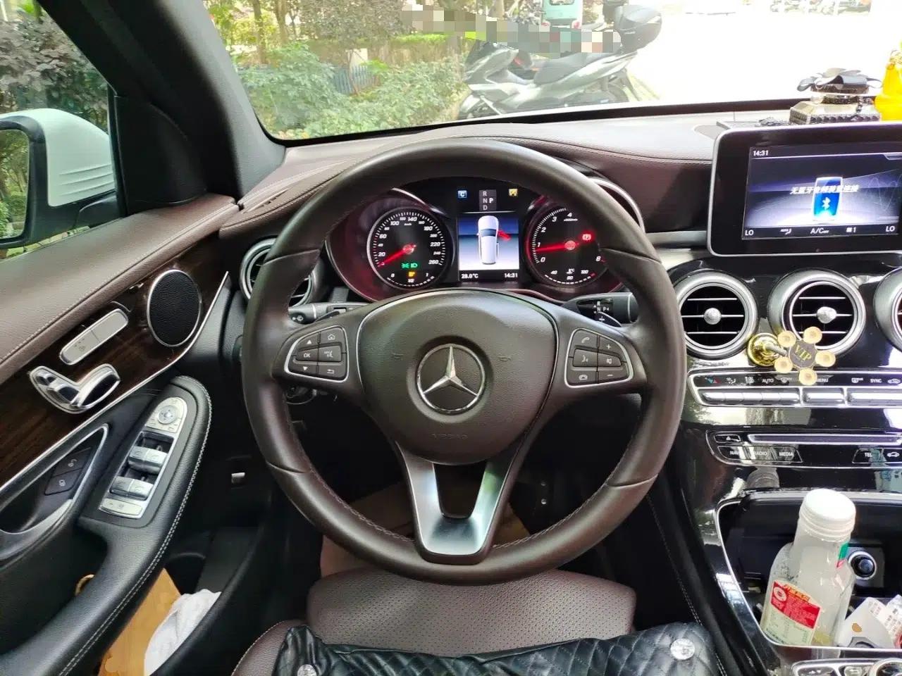 Mercedes-Benz GLC 2018 Facelifted GLC 260 4MATIC Dynamic Edition — миниатюра 10