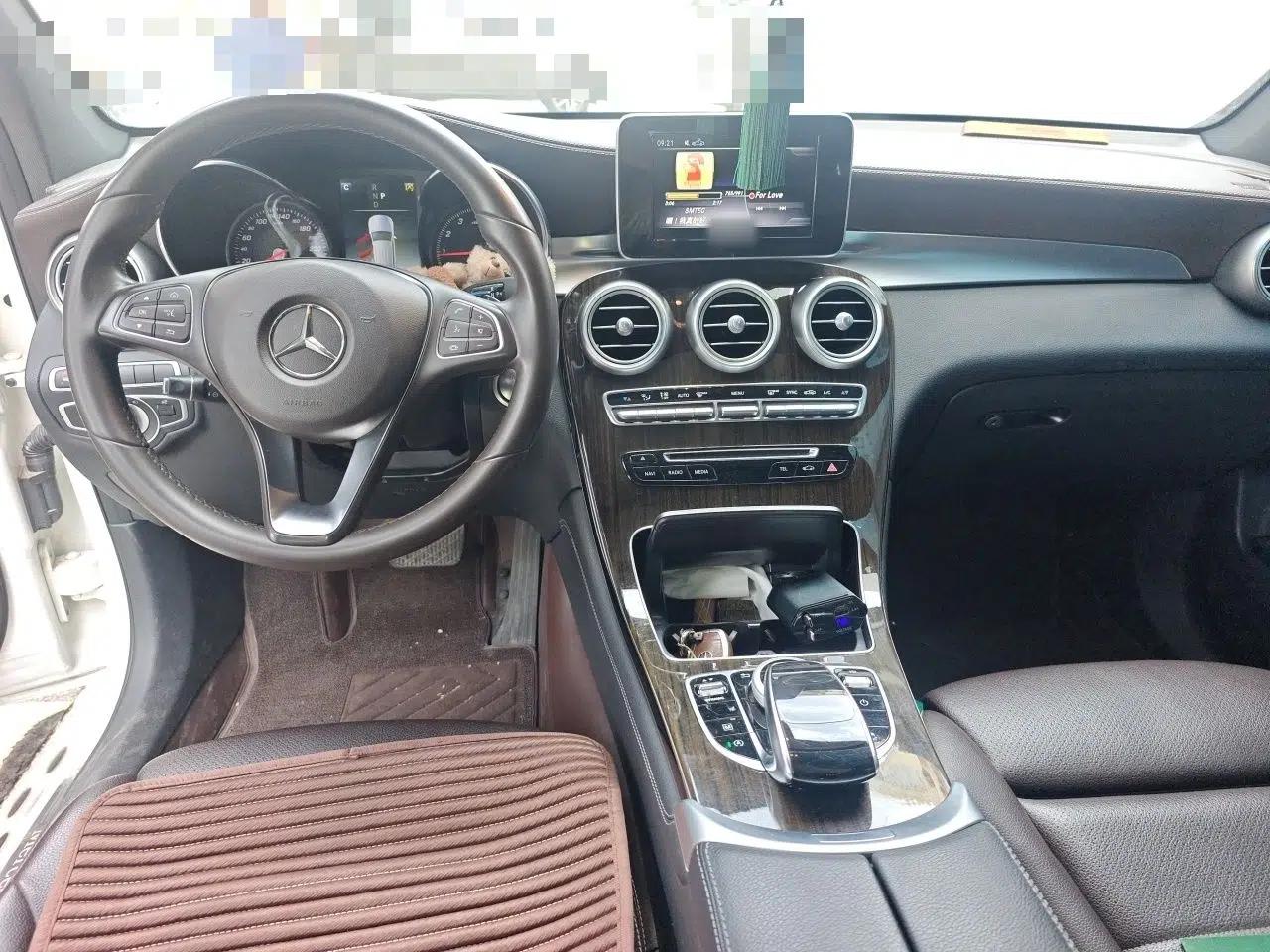 Mercedes-Benz GLC 2019 GLC 260 L 4MATIC Luxury Model — миниатюра 9