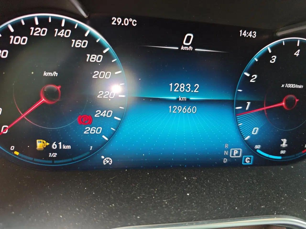 Mercedes-Benz GLC 2020 GLC 260 L 4MATIC Luxury Model — миниатюра 12