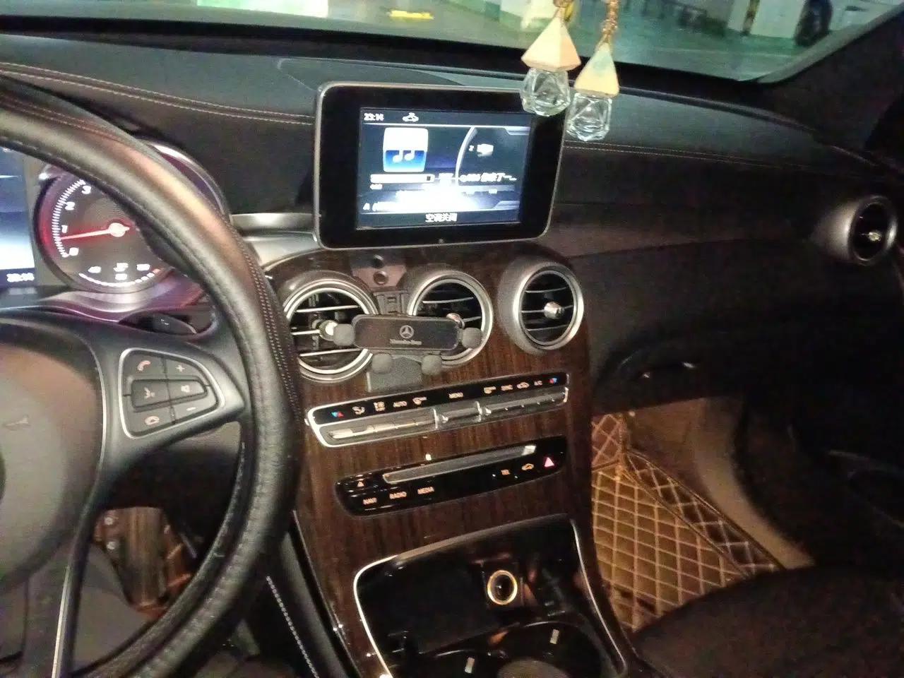 Mercedes-Benz GLC 2018 Facelifted GLC 260 4MATIC Dynamic Edition — миниатюра 13