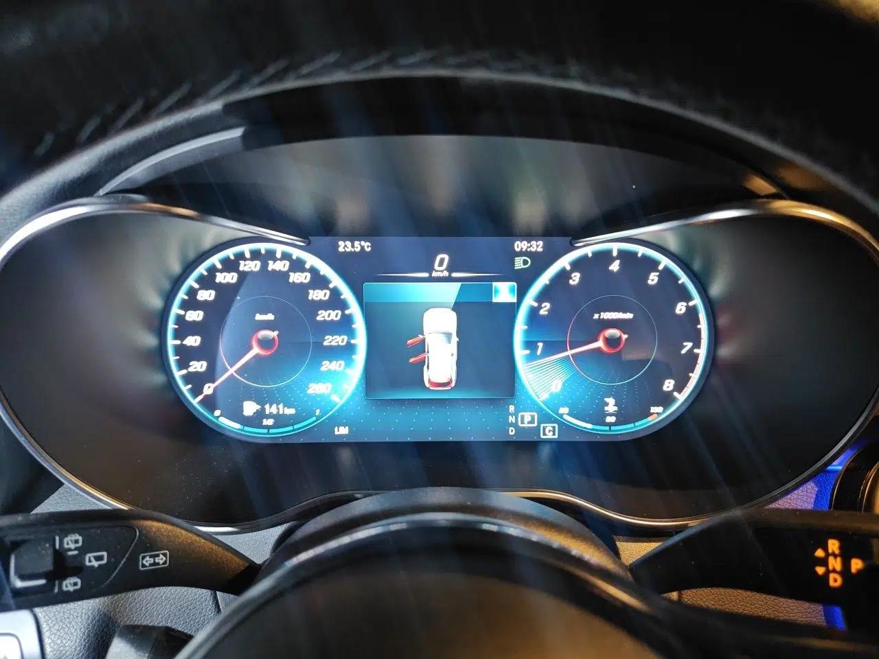 Mercedes-Benz GLC 2021 GLC 260 L 4MATIC Luxury Model — миниатюра 11