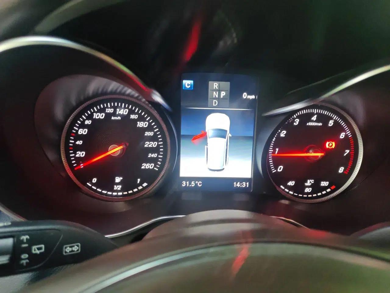 Mercedes-Benz GLC 2018 Facelift GLC 260 4MATIC Luxury Edition — миниатюра 11