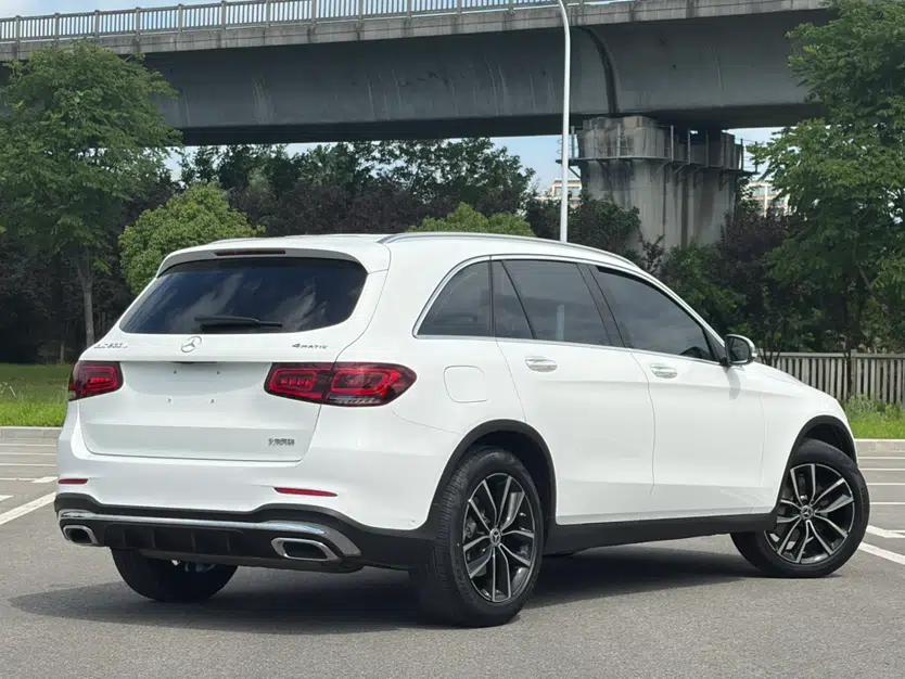 Mercedes-Benz GLC 2021 GLC 260 L 4MATIC Luxury Model — миниатюра 16