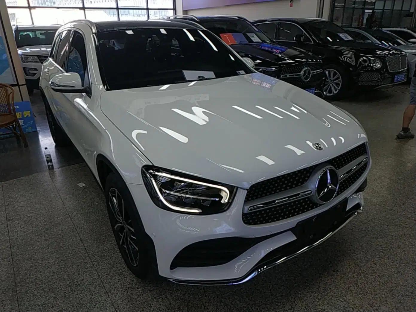 Mercedes-Benz GLC 2021 GLC 260 L 4MATIC Luxury Model — миниатюра 3