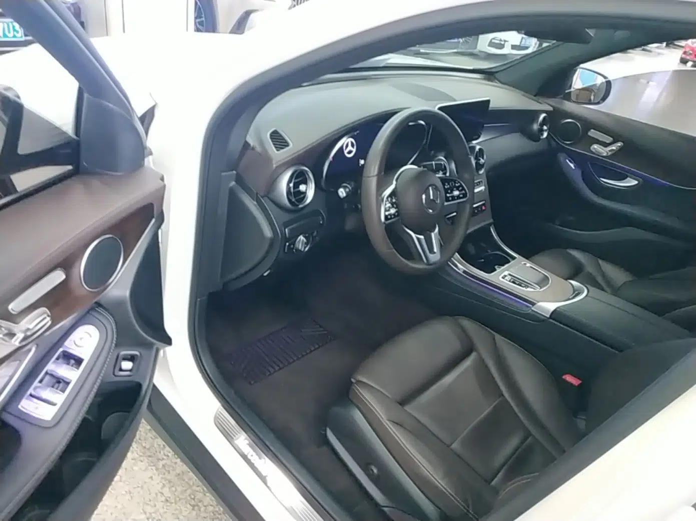 Mercedes-Benz GLC 2021 GLC 260 L 4MATIC Luxury Model — миниатюра 25