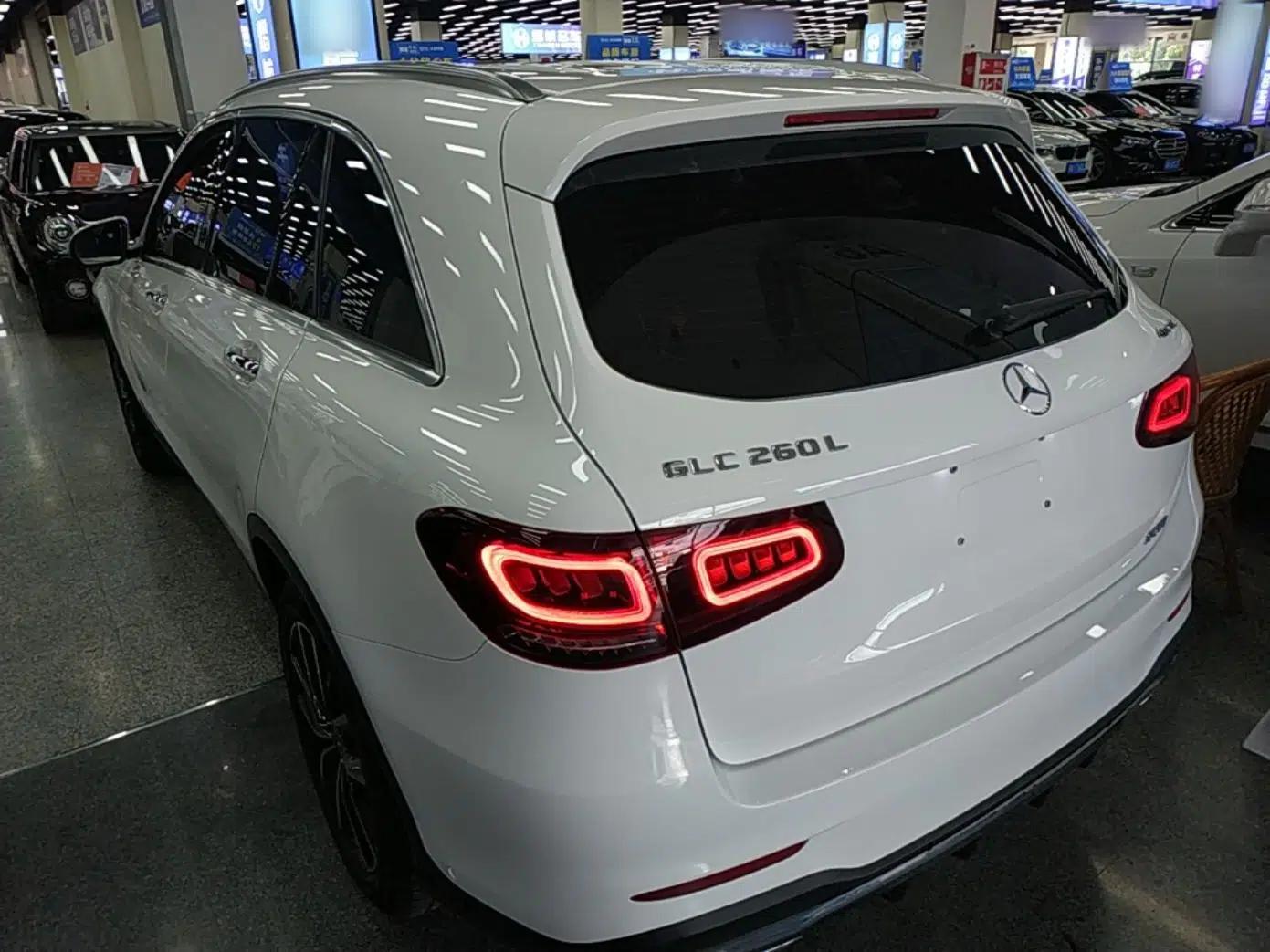 Mercedes-Benz GLC 2021 GLC 260 L 4MATIC Luxury Model — миниатюра 4