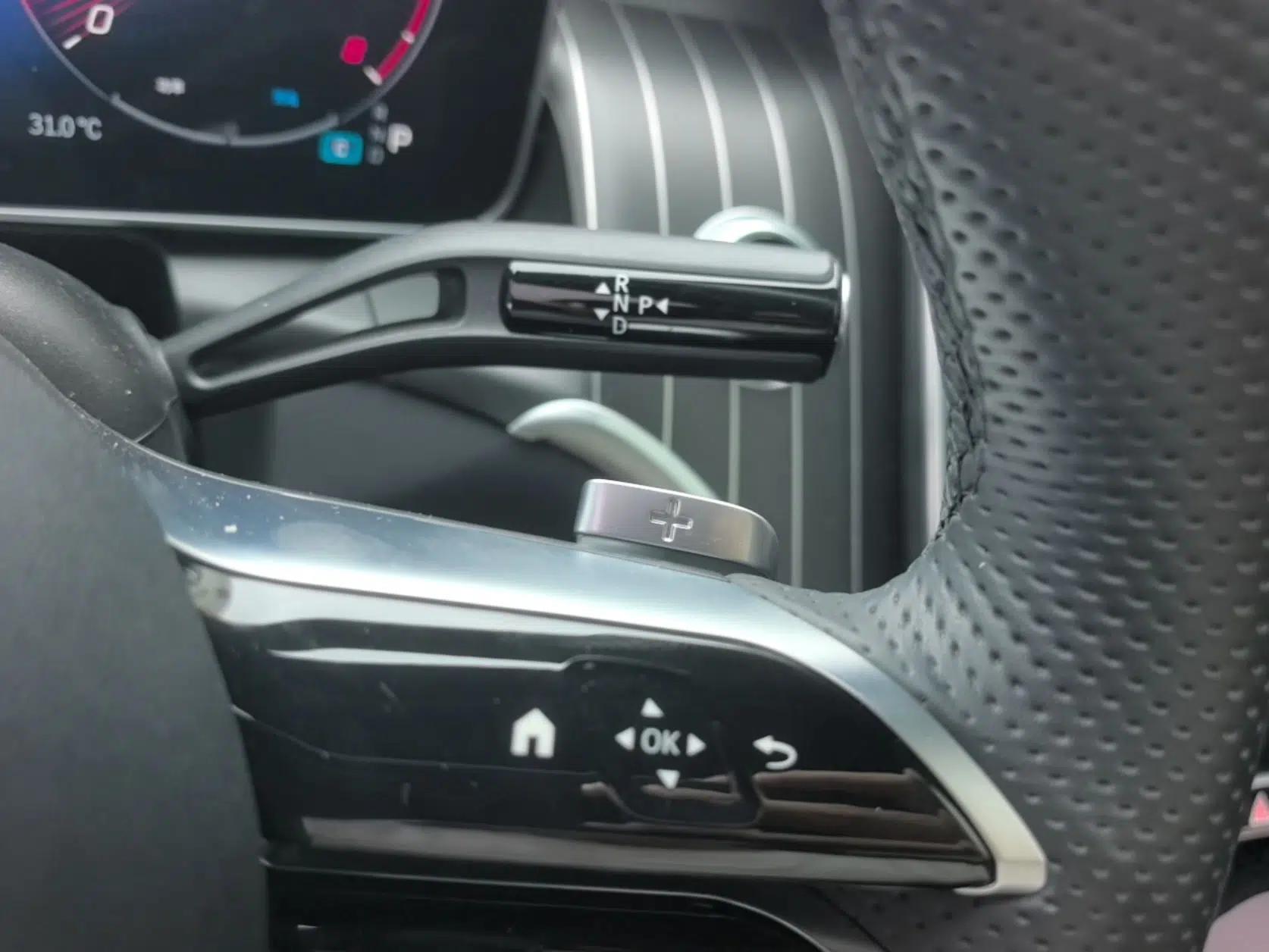 Mercedes-Benz GLC 2023 GLC 260 L 4MATIC Luxury Model 5 Seats — миниатюра 21