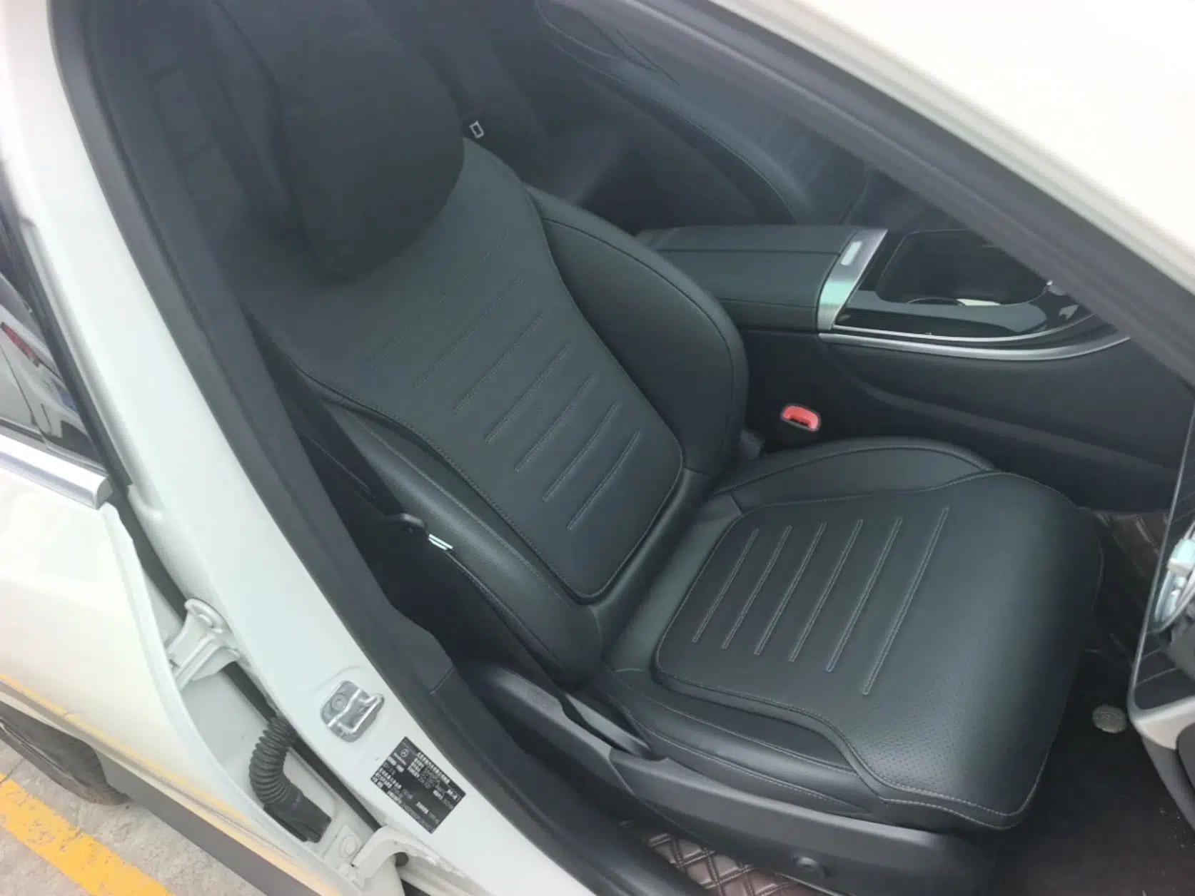Mercedes-Benz GLC 2023 GLC 260 L 4MATIC Luxury Model 5 Seats — миниатюра 24