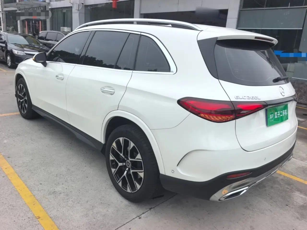 Mercedes-Benz GLC 2023 GLC 260 L 4MATIC Luxury Model 5 Seats — миниатюра 4