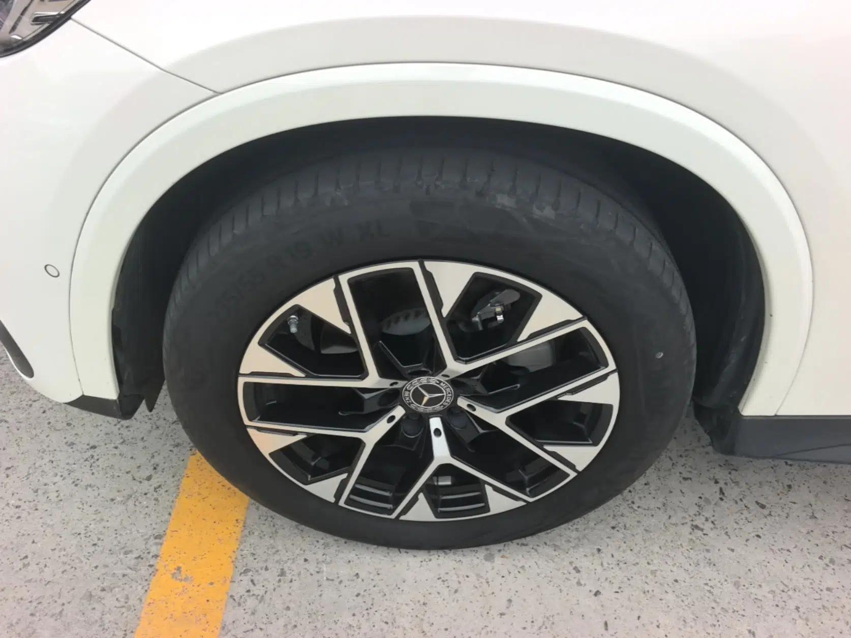 Mercedes-Benz GLC 2023 GLC 260 L 4MATIC Luxury Model 5 Seats — миниатюра 10