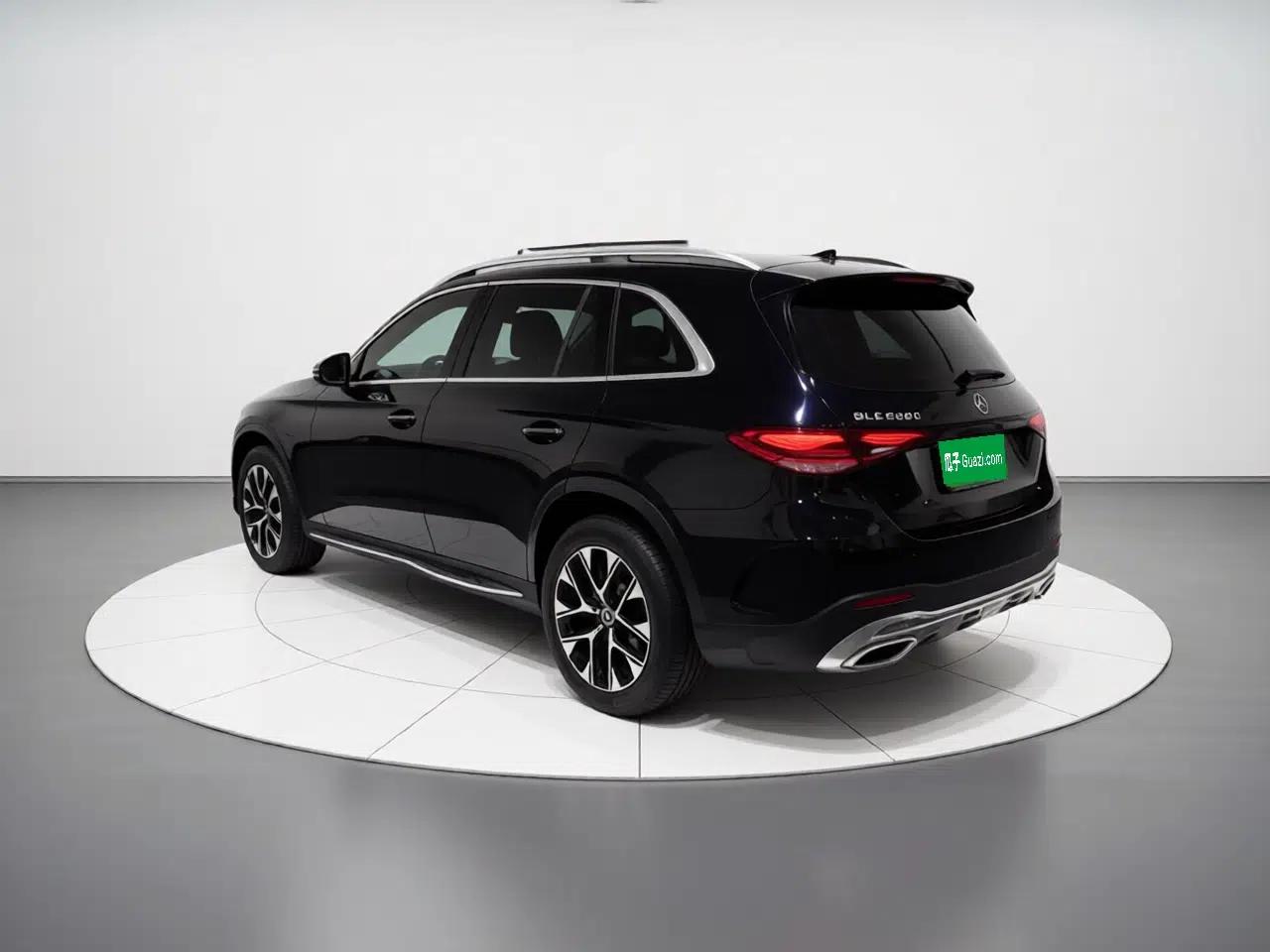 Mercedes-Benz GLC 2023 Facelift GLC 260 L 4MATIC Luxury Version 7-Seater — миниатюра 4