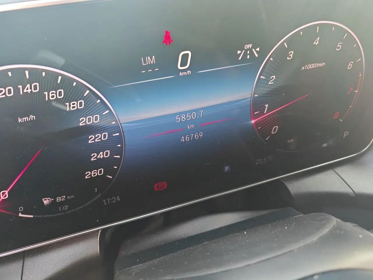 Mercedes-Benz GLC 2023 GLC 300 L 4MATIC Luxury 7-Seater — миниатюра 12