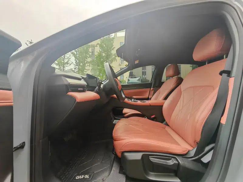 Galaxy L6 2025 1.5 EM-i DHT 60KM Starter Edition — миниатюра 9