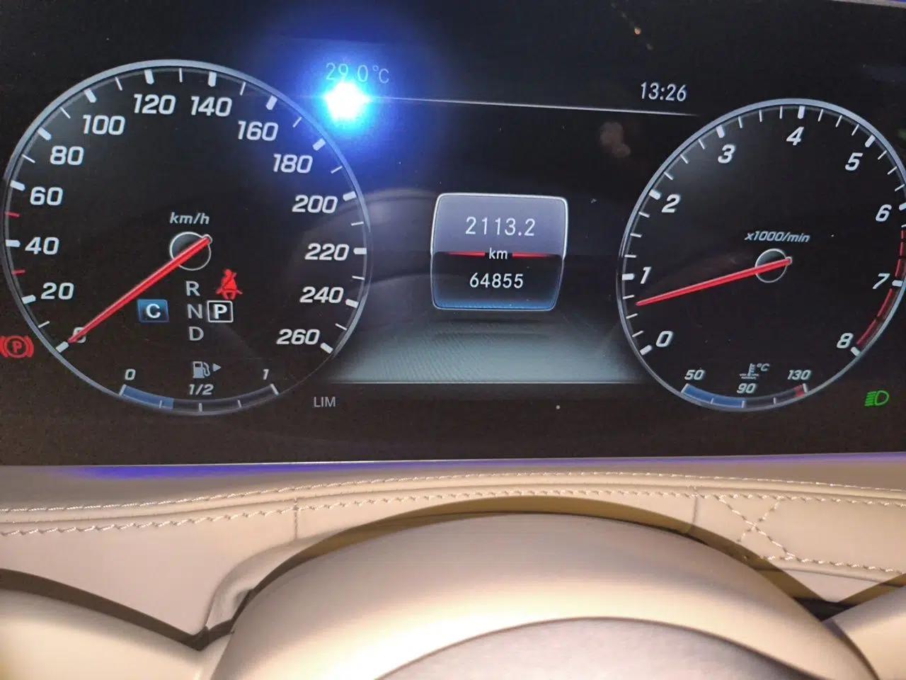 Mercedes-Benz Maybach S-Class 2019 S 680 Dual-Tone Collector's Edition — миниатюра 12