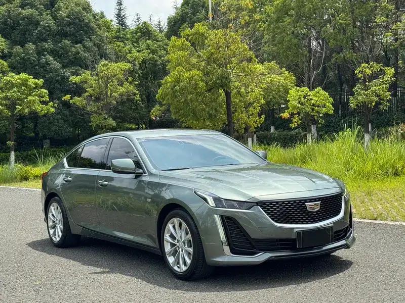 2023 Cadillac CT5 28T Luxury Standard Edition — миниатюра 3