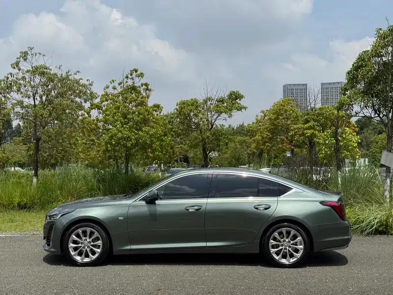 2023 Cadillac CT5 28T Luxury Standard Edition — миниатюра 4