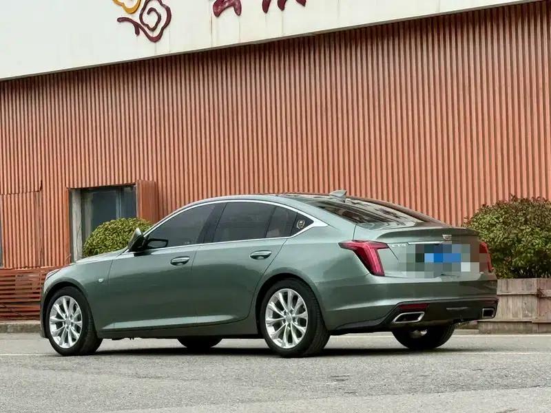2022 Cadillac CT5 28T Luxury — миниатюра 4