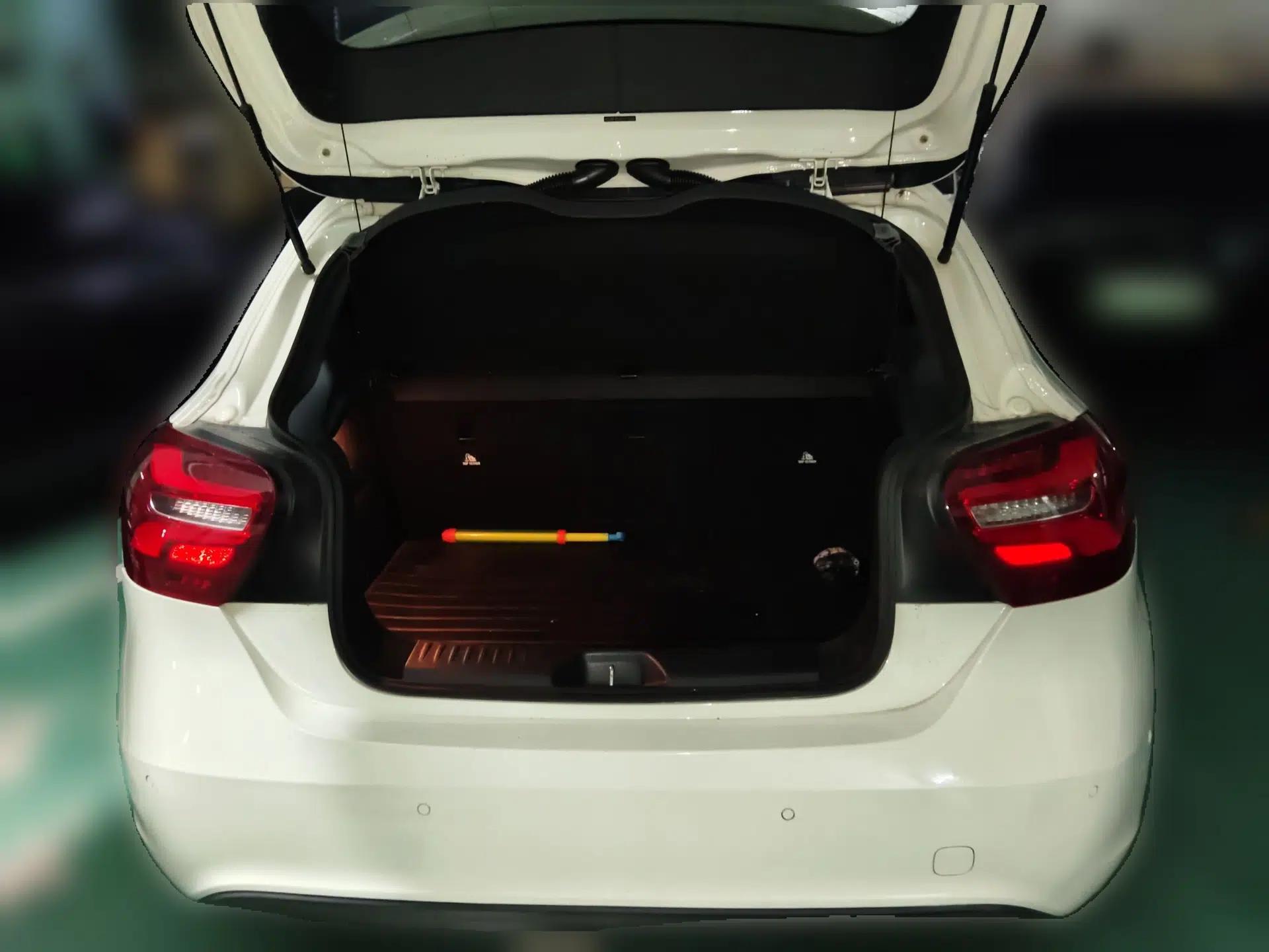 Mercedes-Benz A-Class 2016 A 200 Dynamic Edition — миниатюра 19