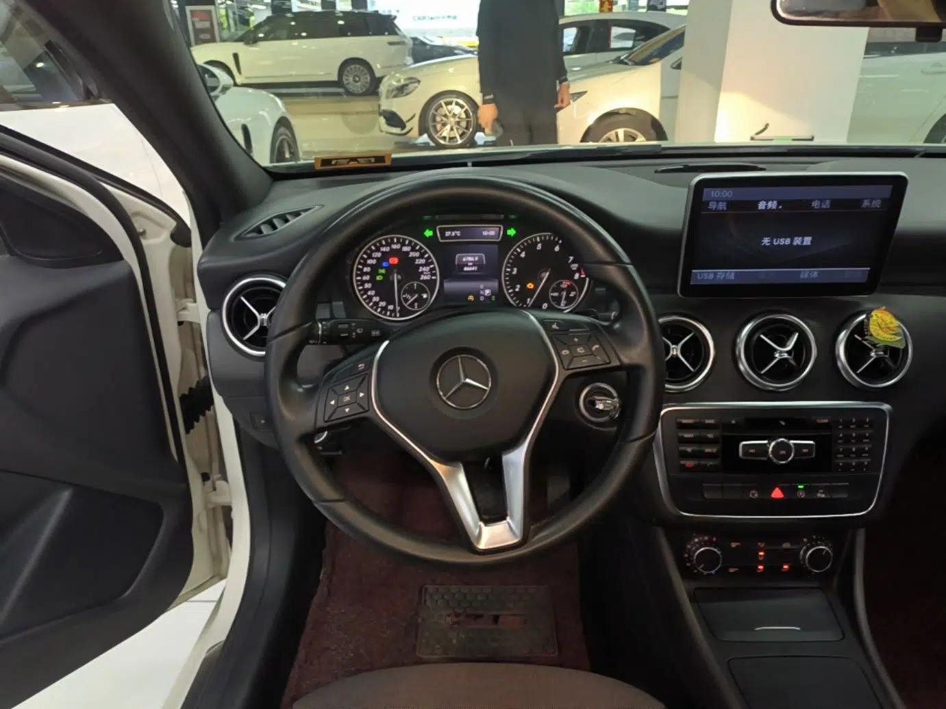 Mercedes-Benz A-Class 2015 A 180 — миниатюра 13