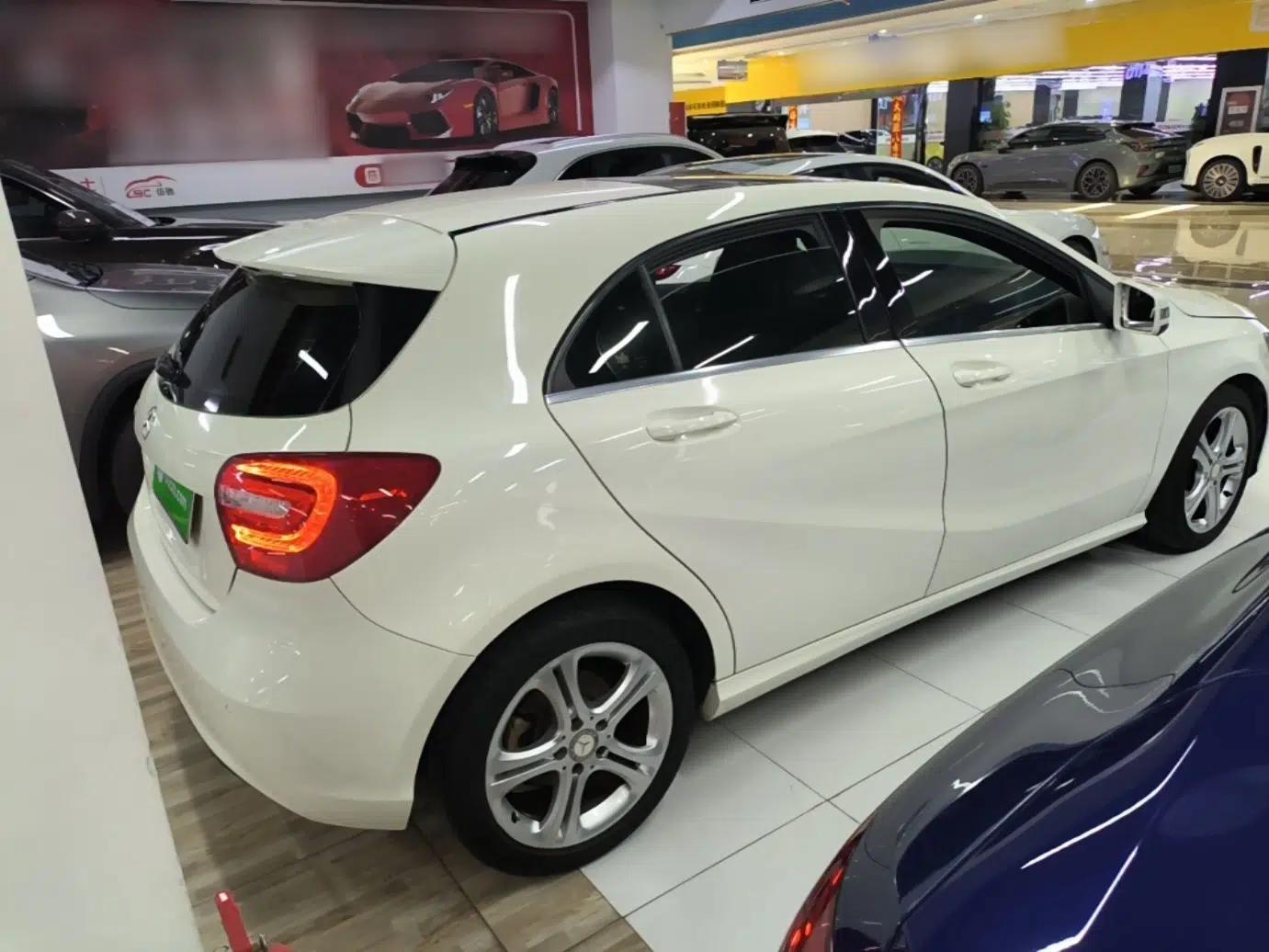 Mercedes-Benz A-Class 2015 A 180 — миниатюра 6