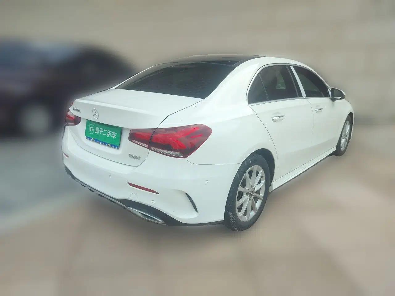Mercedes-Benz A-Class 2020 A 200 L Sport Sedan — миниатюра 6
