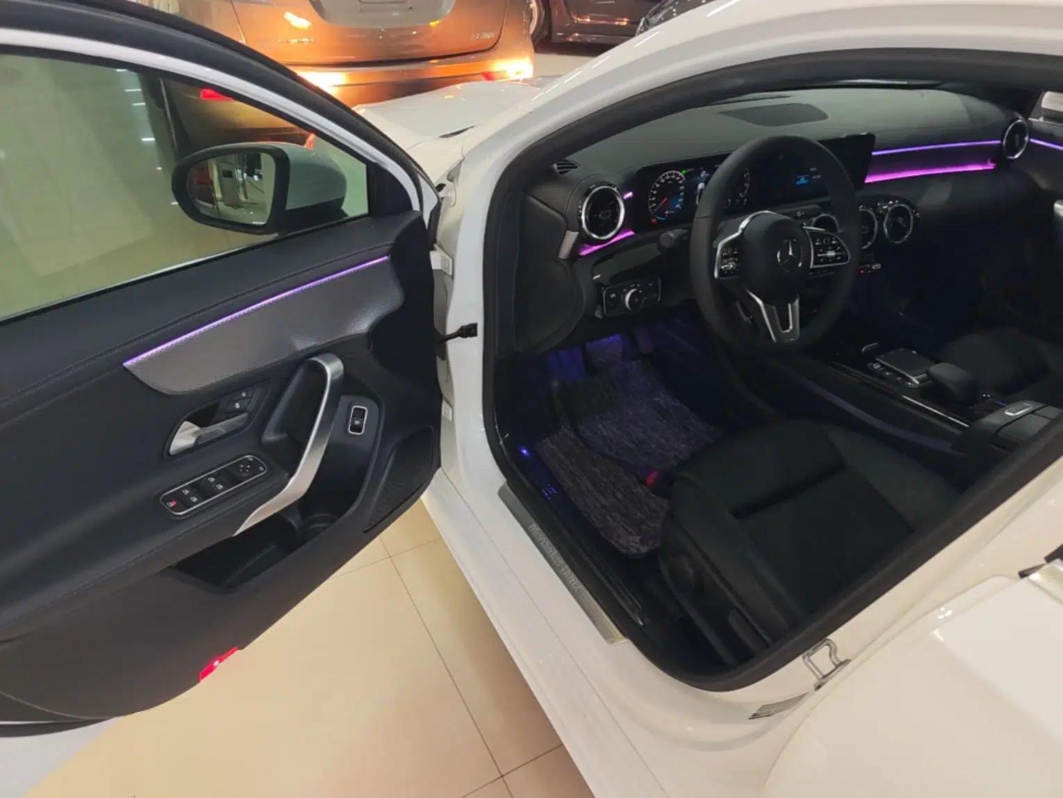 Mercedes-Benz A-Class 2020 Second Facelift A 180 L Sport Sedan — миниатюра 18