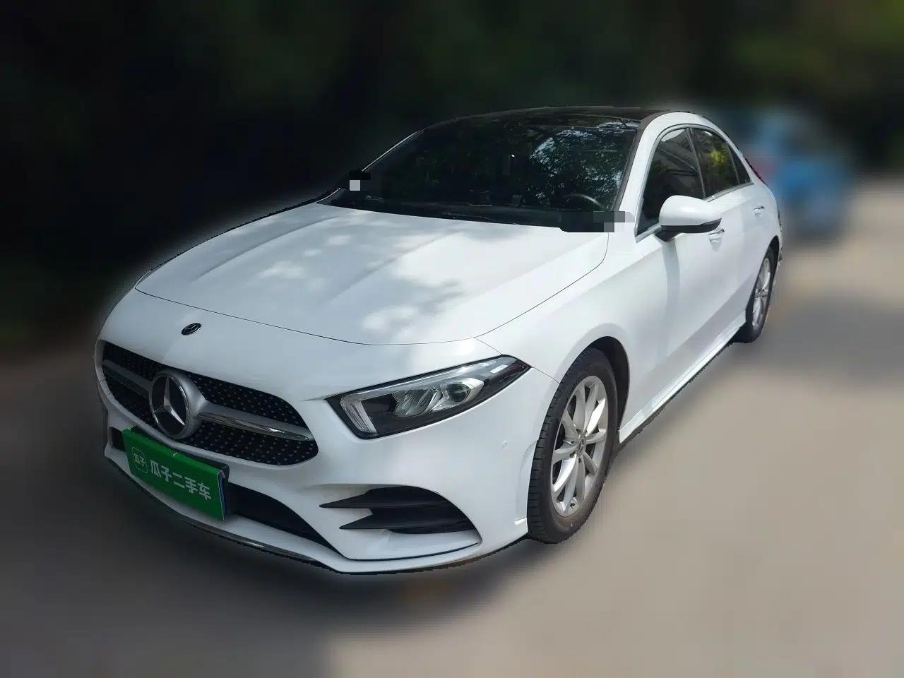 Mercedes-Benz A-Class 2019 A 200 L Sport Sedan — миниатюра 1