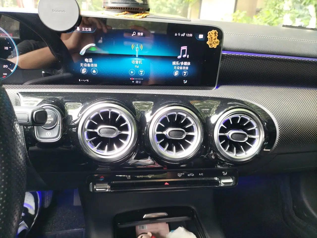Mercedes-Benz A-Class 2019 A 200 L Sport Sedan — миниатюра 13
